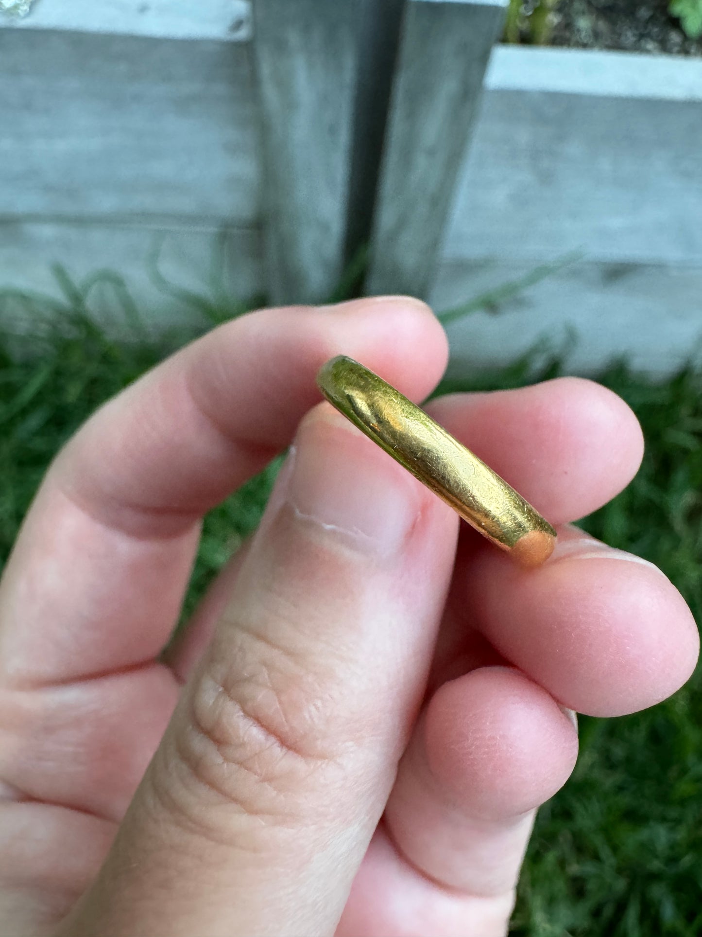 Vintage 22ct yellow gold band, 3mm wide, size O/7