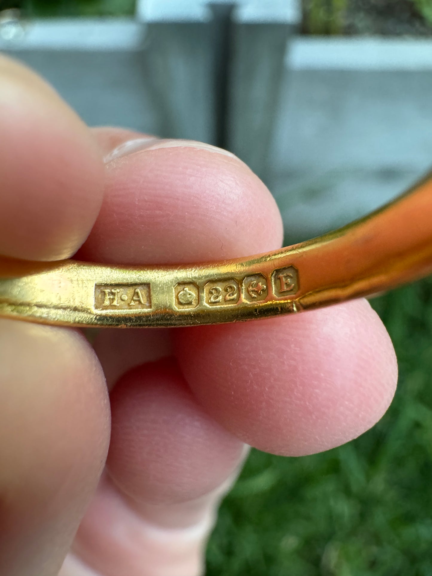 Vintage 22ct yellow gold band, 3mm wide, size O/7