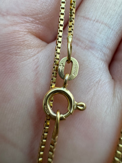 Vintage Italian 10ct yellow gold box chain, 39.5cm / 15.55 inches long