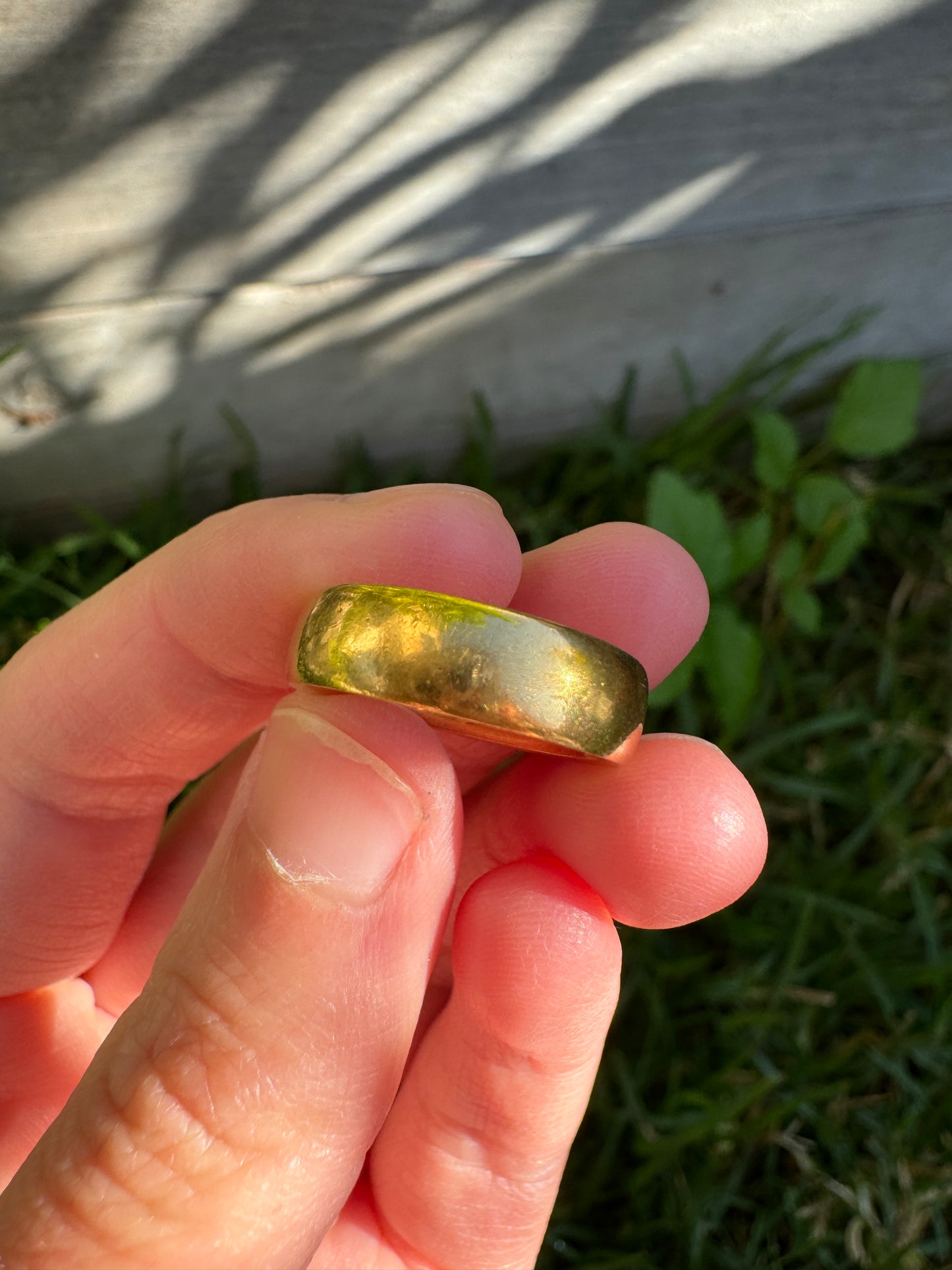 Antique 22ct yellow gold band, 5mm wide
