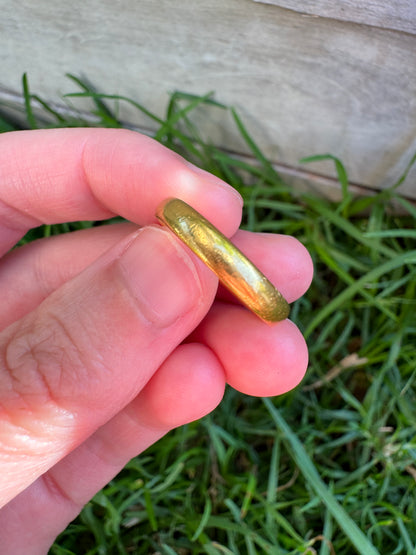 Vintage 22ct yellow gold band, 3mm wide, size J/4.75