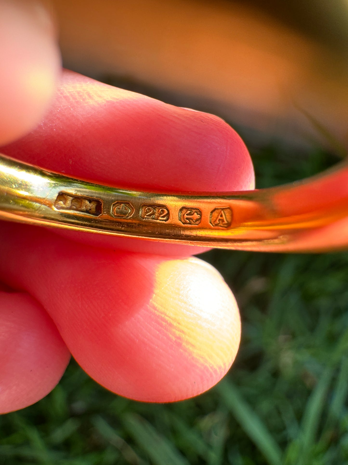 Vintage 22ct yellow gold band, 3mm wide, size J/4.75