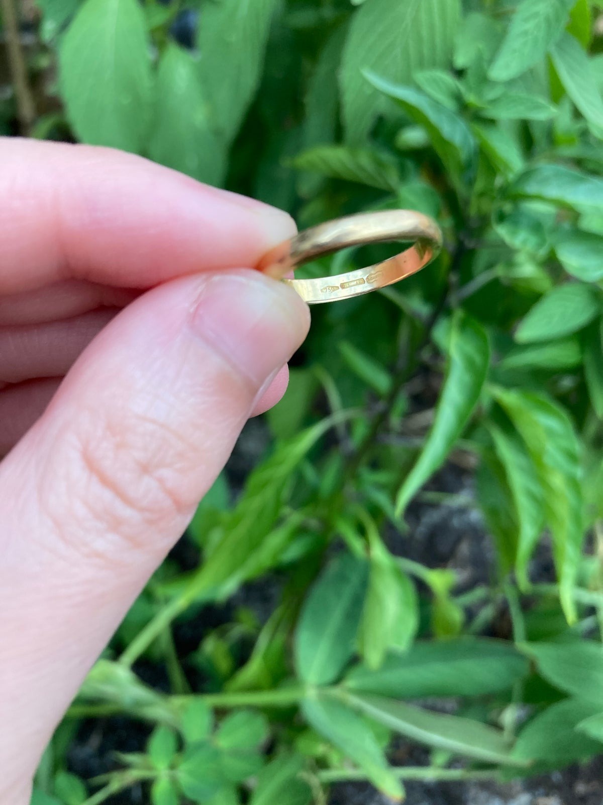 Vintage Italian 18ct yellow gold band
