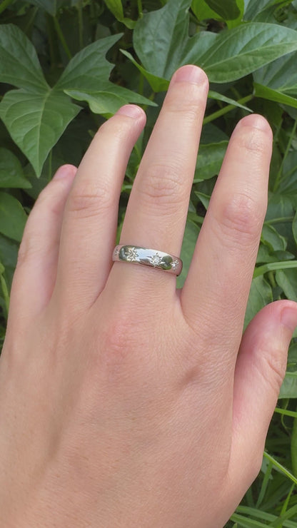 Vintage 18ct white gold four stone 0.15ct TCW old mine cut diamond gypsy ring
