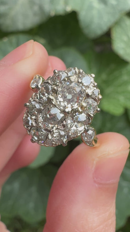 Antique 18ct yellow gold 1.74ct TCW old mine cut diamond cluster ring