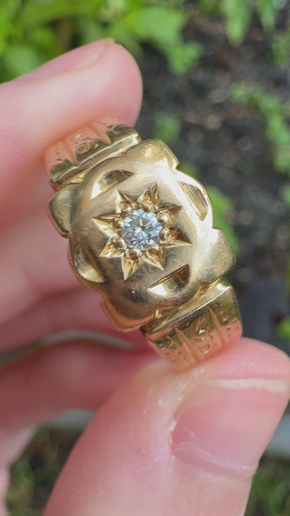 Vintage 18ct yellow gold diamond scalloped gypsy ring