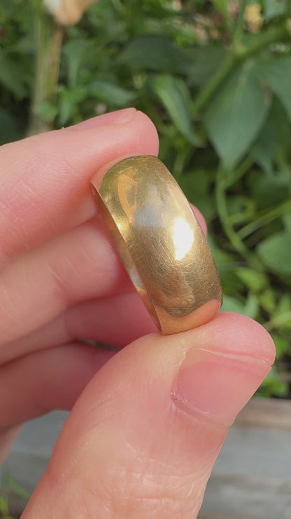 Antique 15ct yellow gold cigar band, 6.8mm wide
