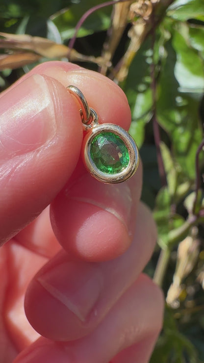 Custom handmade 9ct yellow gold 0.47ct tsavorite garnet bezel set pendant