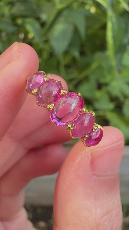 Antique 15ct yellow gold five stone 1.65ct TCW natural pink sapphire cabochon ring