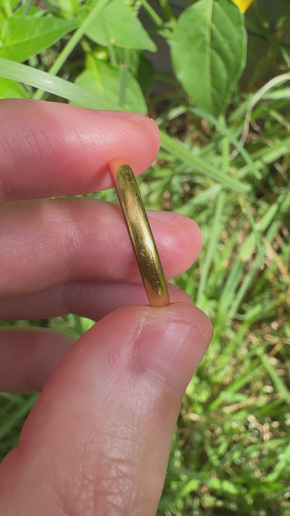 Vintage 22ct yellow gold band, 2mm wide