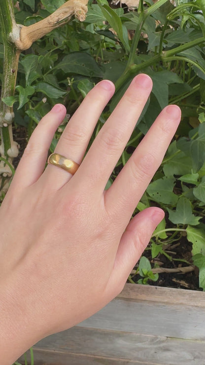 Antique 15ct yellow gold cigar band, 6.8mm wide
