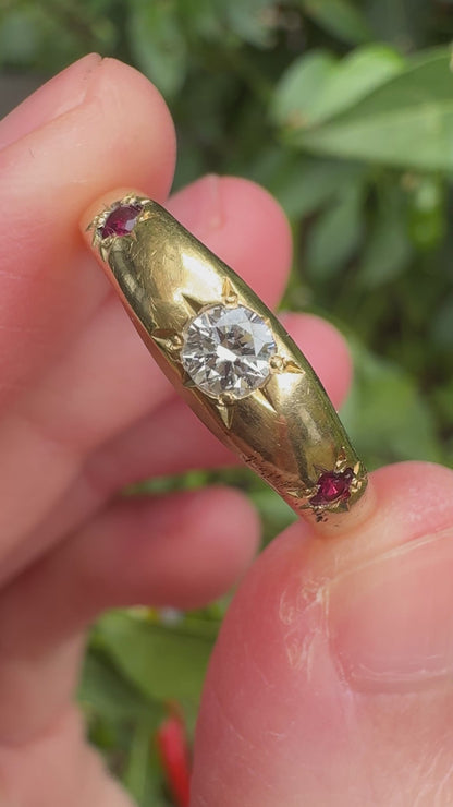 Vintage 18ct yellow gold 0.17ct round brilliant cut diamond and natural ruby starset gypsy ring
