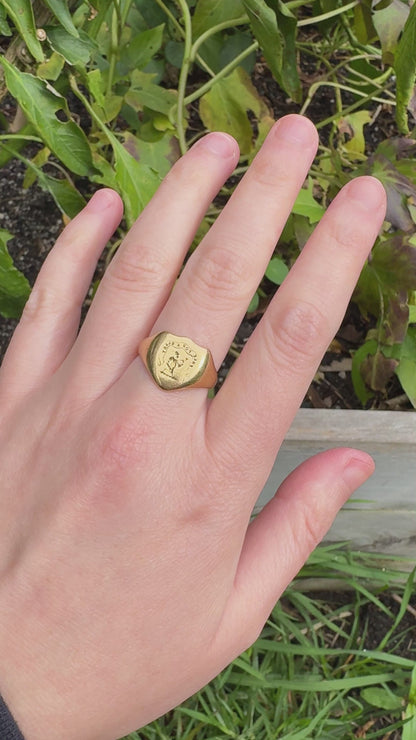 Vintage 18ct gold signet ring