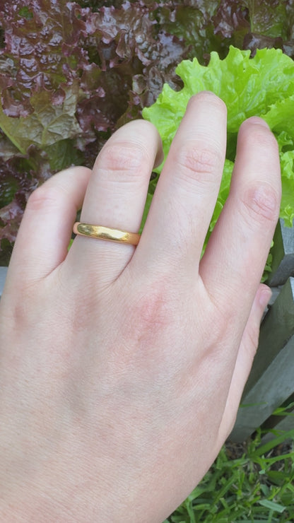 Antique 22ct yellow gold band, 3.5mm wide