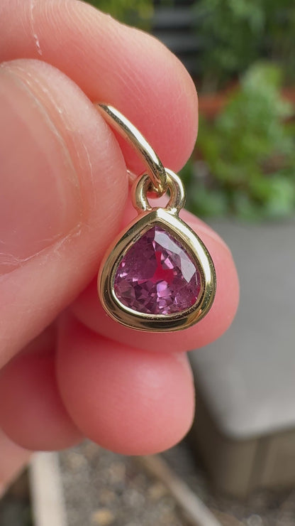 Custom handmade 9ct yellow gold 0.76ct trillion cut natural pink sapphire bezel set pendant