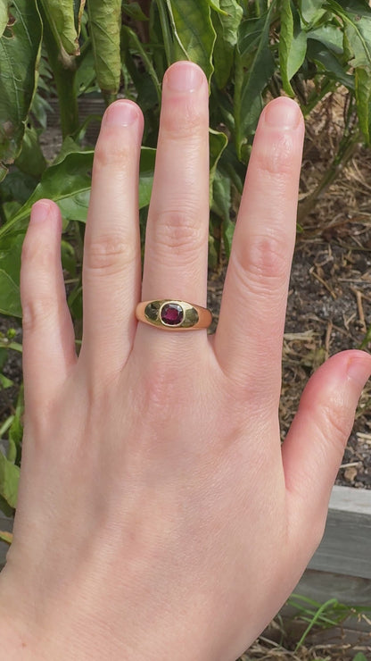 Antique English Edwardian 18ct yellow gold 0.76ct old cushion cut garnet gypsy ring
